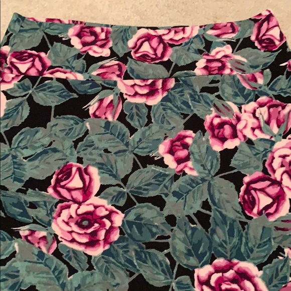 LuLaRoe Dresses & Skirts - Lularoe XL Rose Cassie Pencil skirt LuLaRoe Dresses & Skirts - Lularoe XL Rose Cassie Pencil skirt